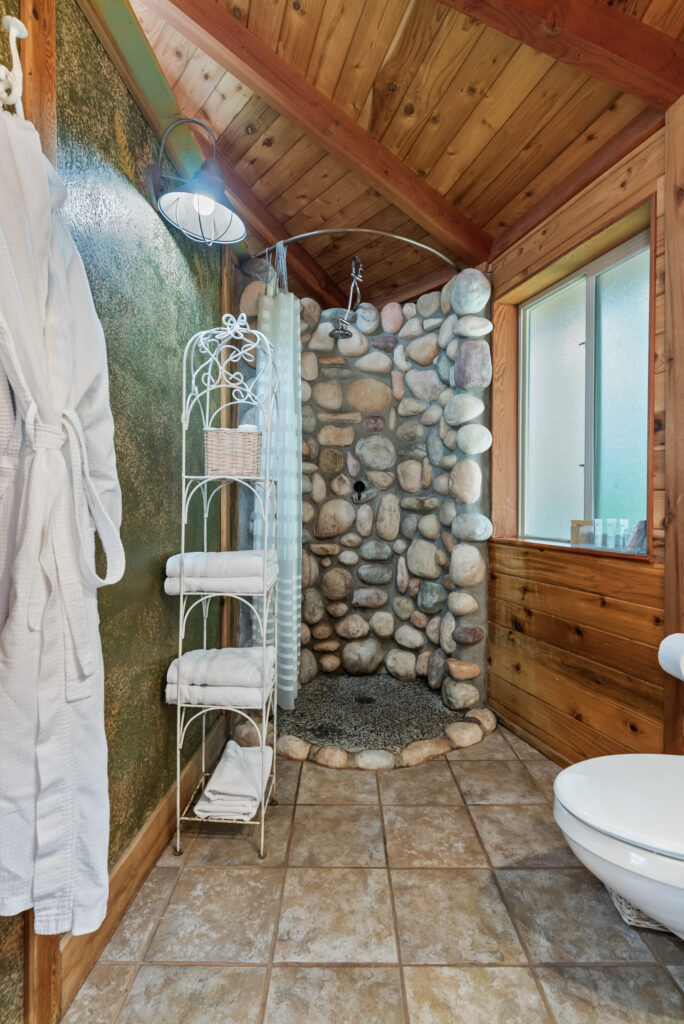 Raven cabin two person shower photo 1
