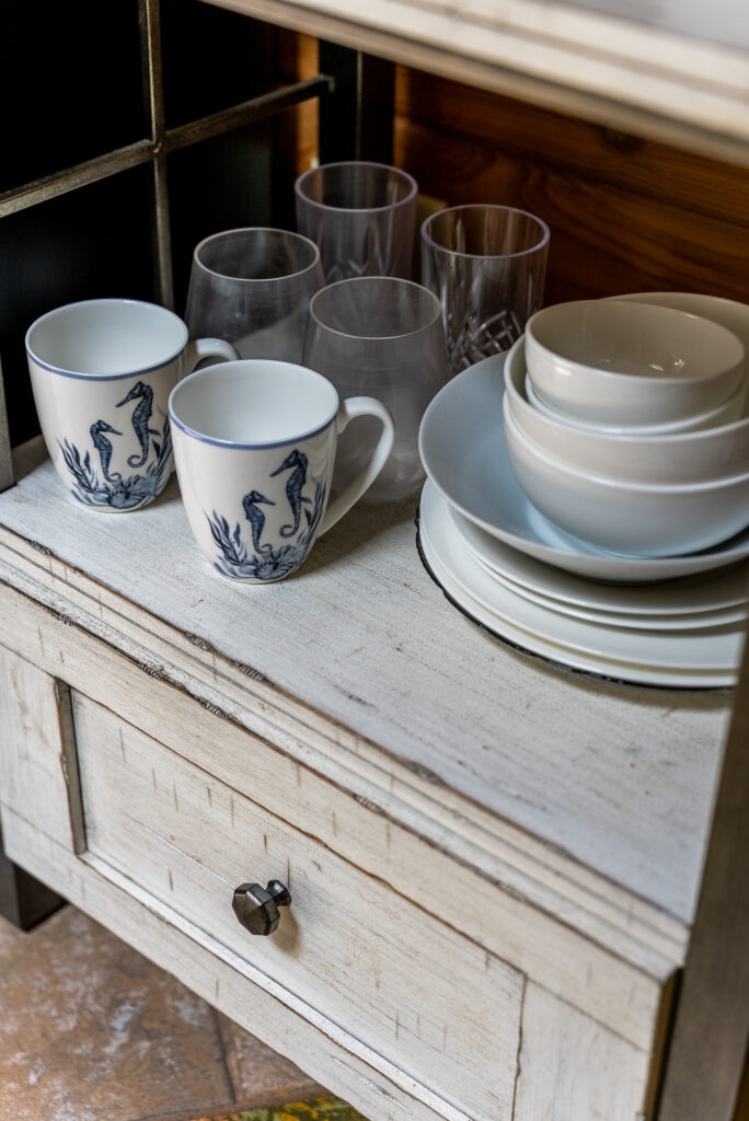 Raven cabin room photo 2