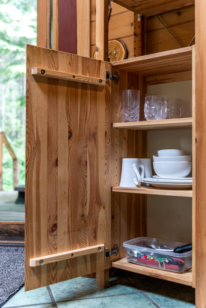 Amenities for comfort rest at wolf cabin stormking 