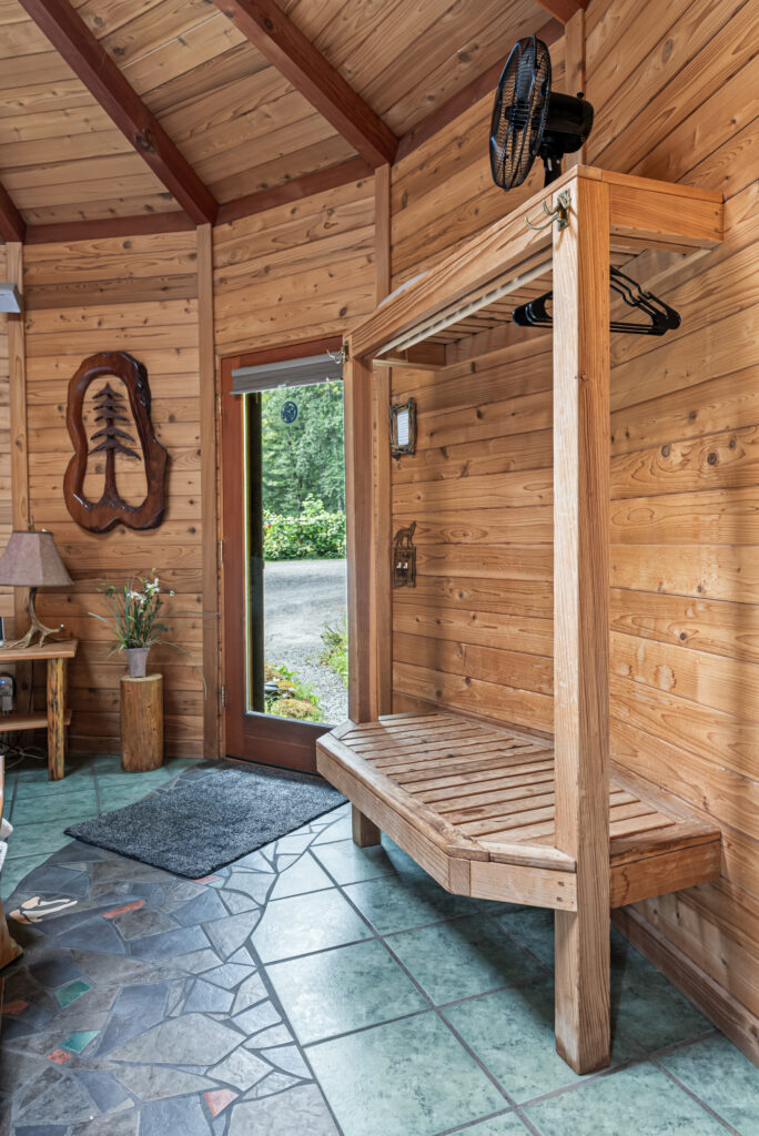 wolf cabin room photos 