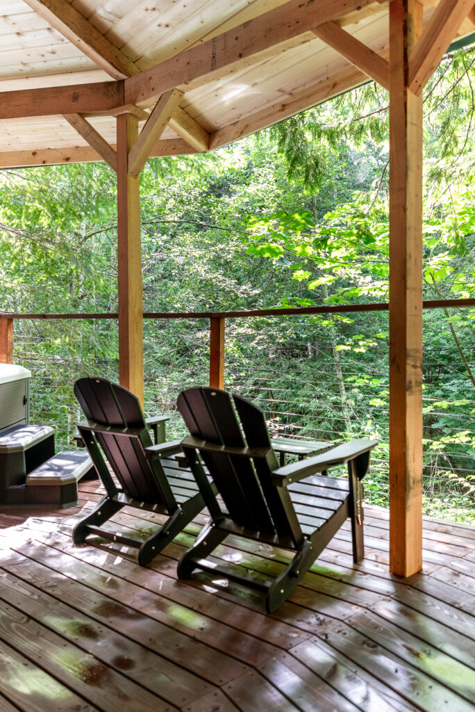 outdoor hot tub elk cabin 