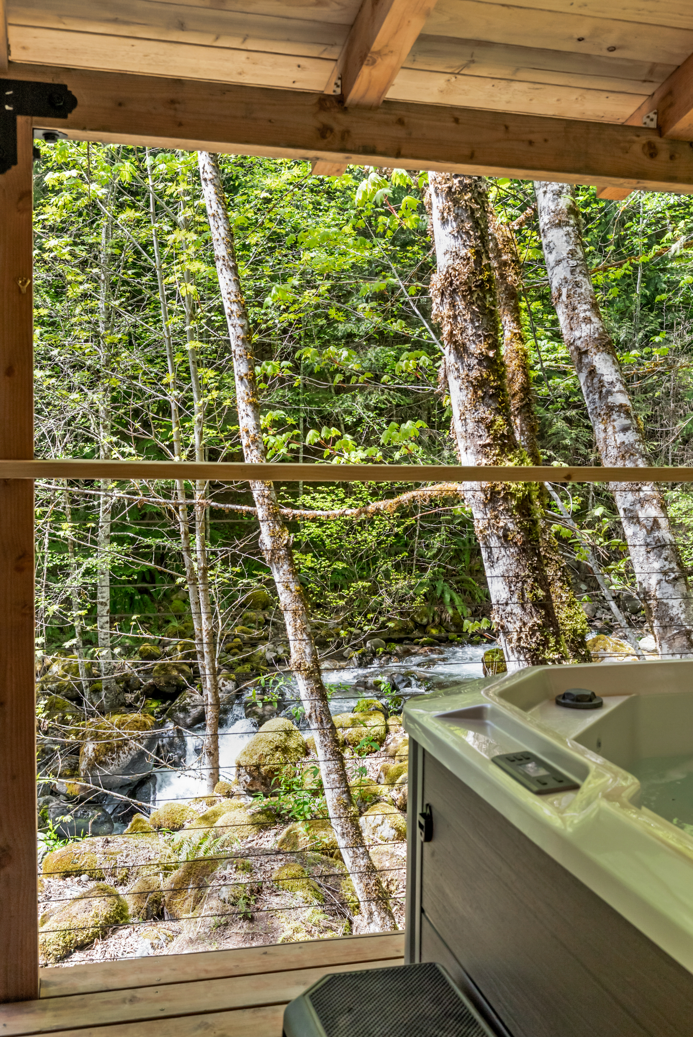 hot tub at eagle cabin photo 1 