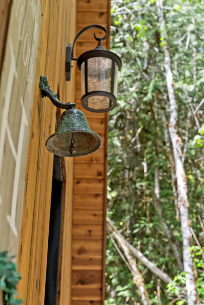stay at eagle cabin at mt rainier 