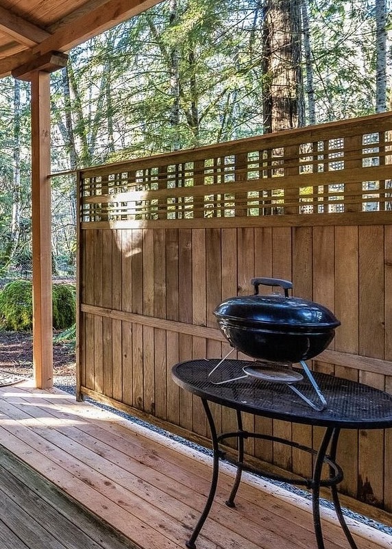 heron cabin BBQ photo