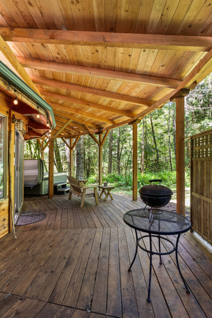heron cabin with private hot tub photo 3