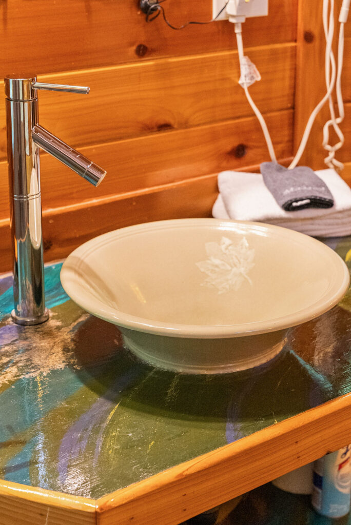 Heron Cabin bathroom photo 1