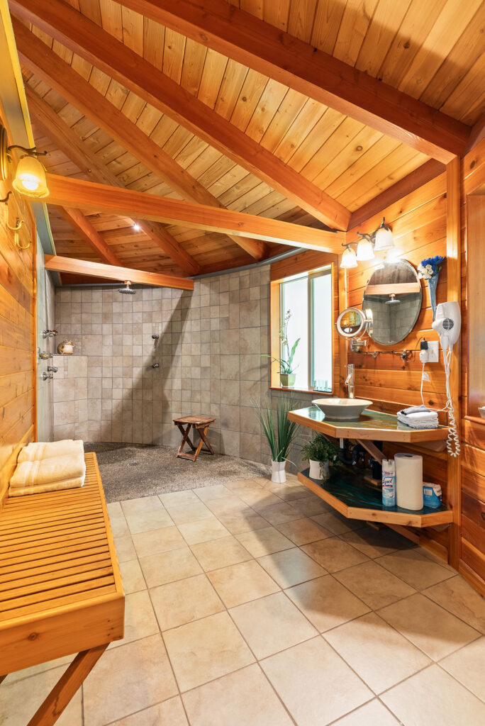 Heron Cabin bathroom photo 3