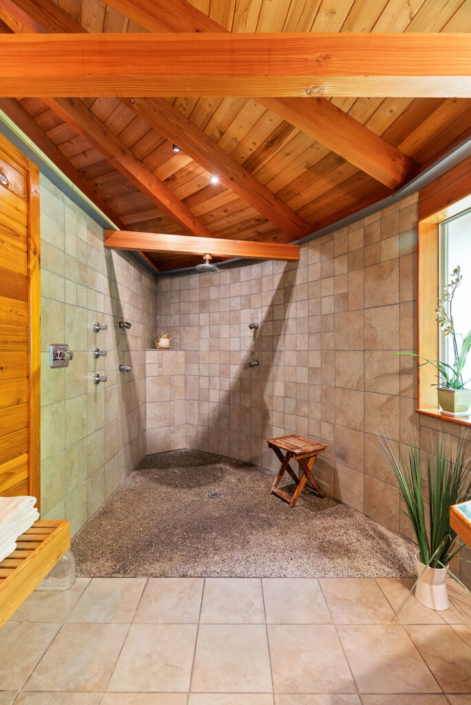 Heron Cabin bathroom photo 4