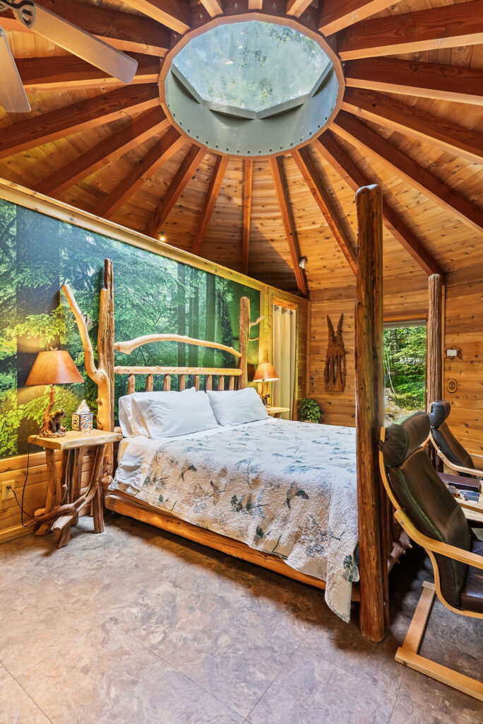 Bear Cabin bedroom photo 1