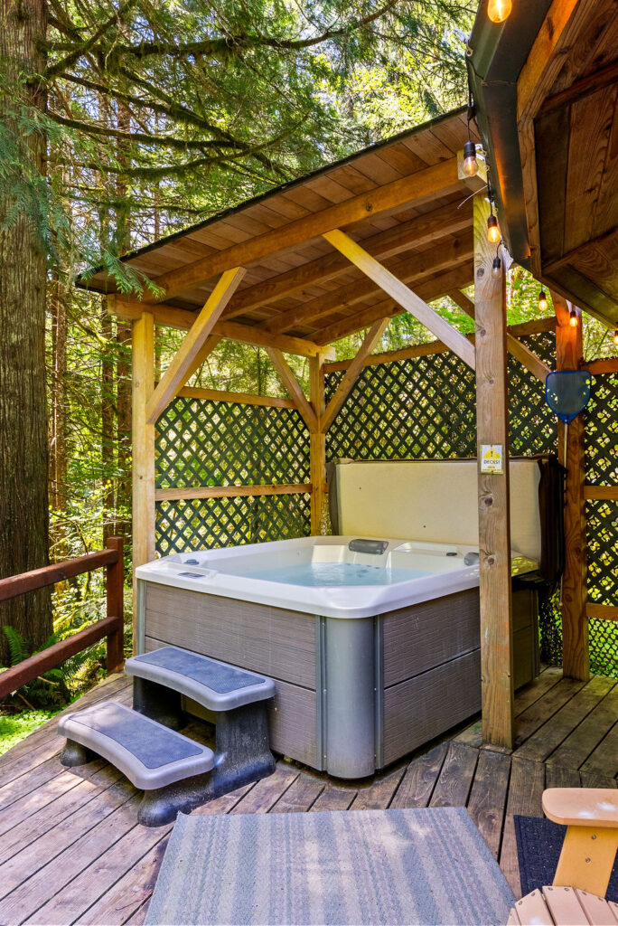 bear cabin with private hot tub photo 2