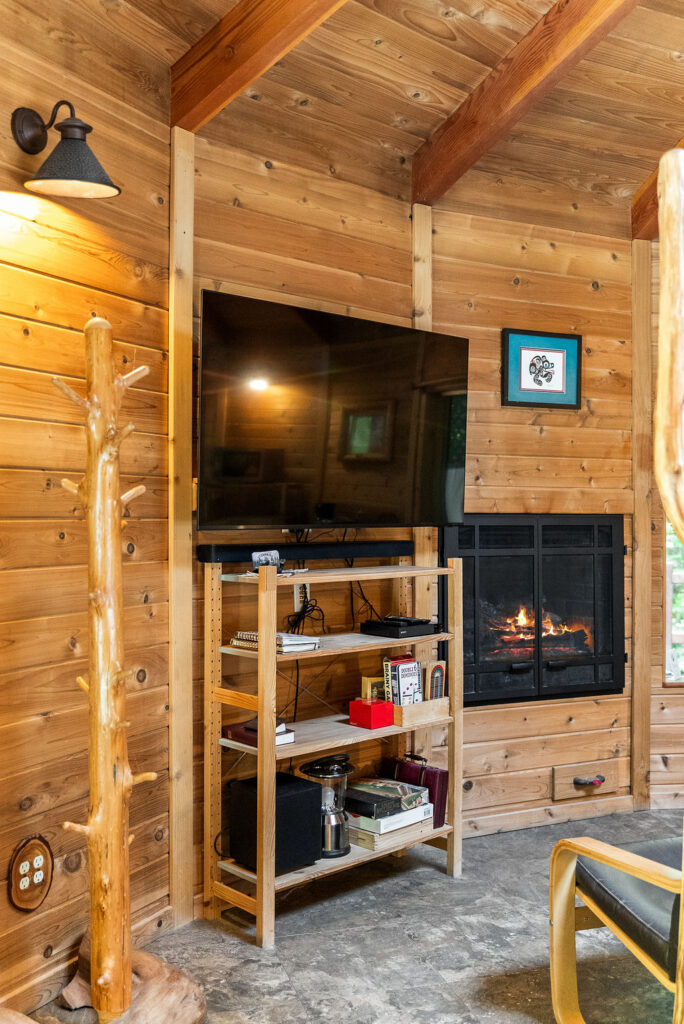 Bear Cabin bedroom with fireplace photo 3