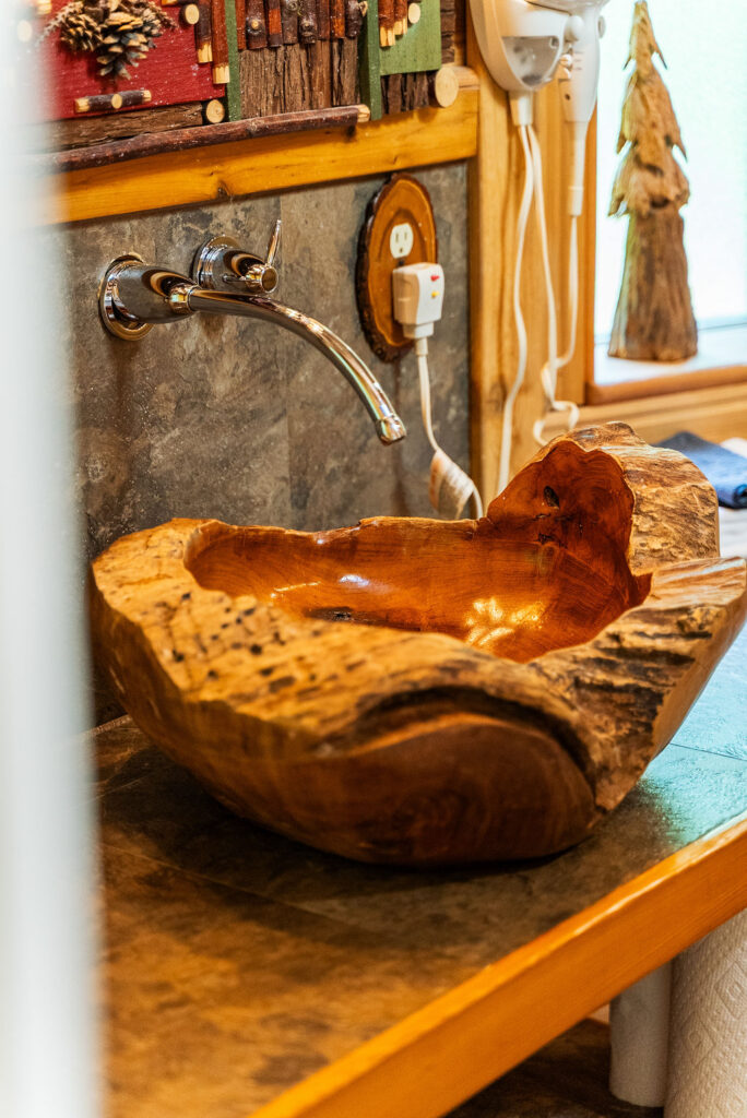 Bear Cabin bathroom photo 5