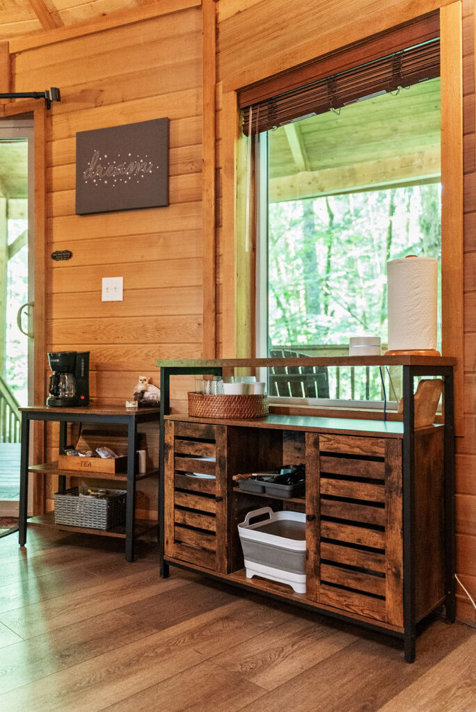 Owl Cabin kitchen photo 1
